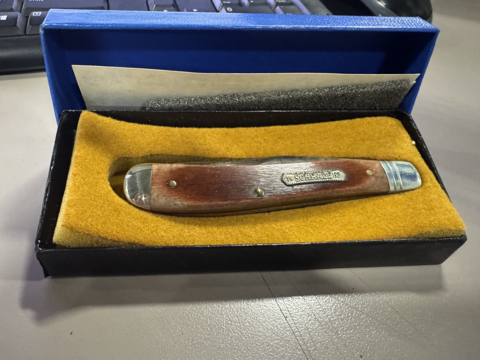 Schrade Heritage Genuine Bone Handle Knife Brown Bone Trapper 2941-B