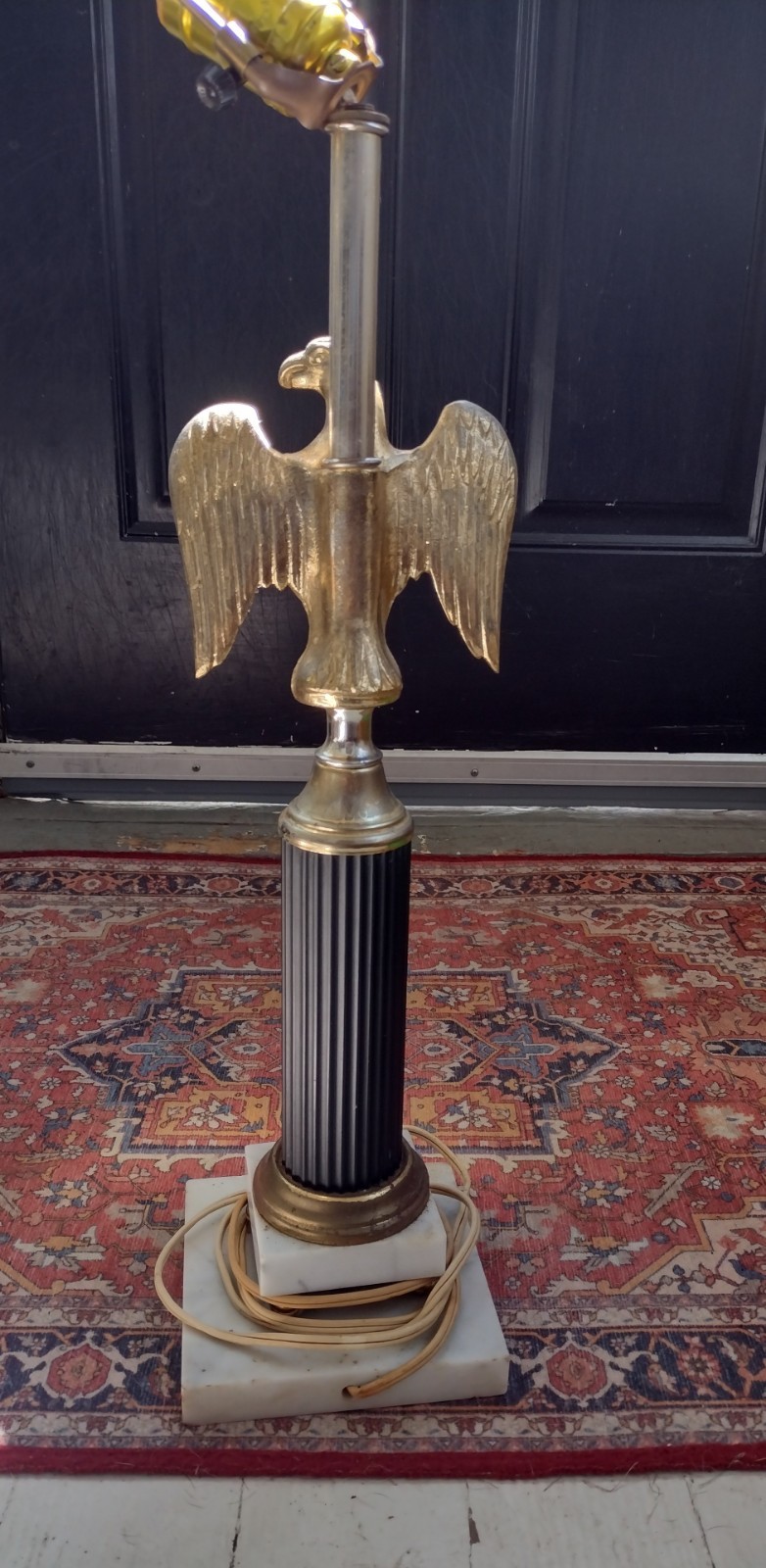 Colonial Table Lamp With A Marble Base And Metal Eagle