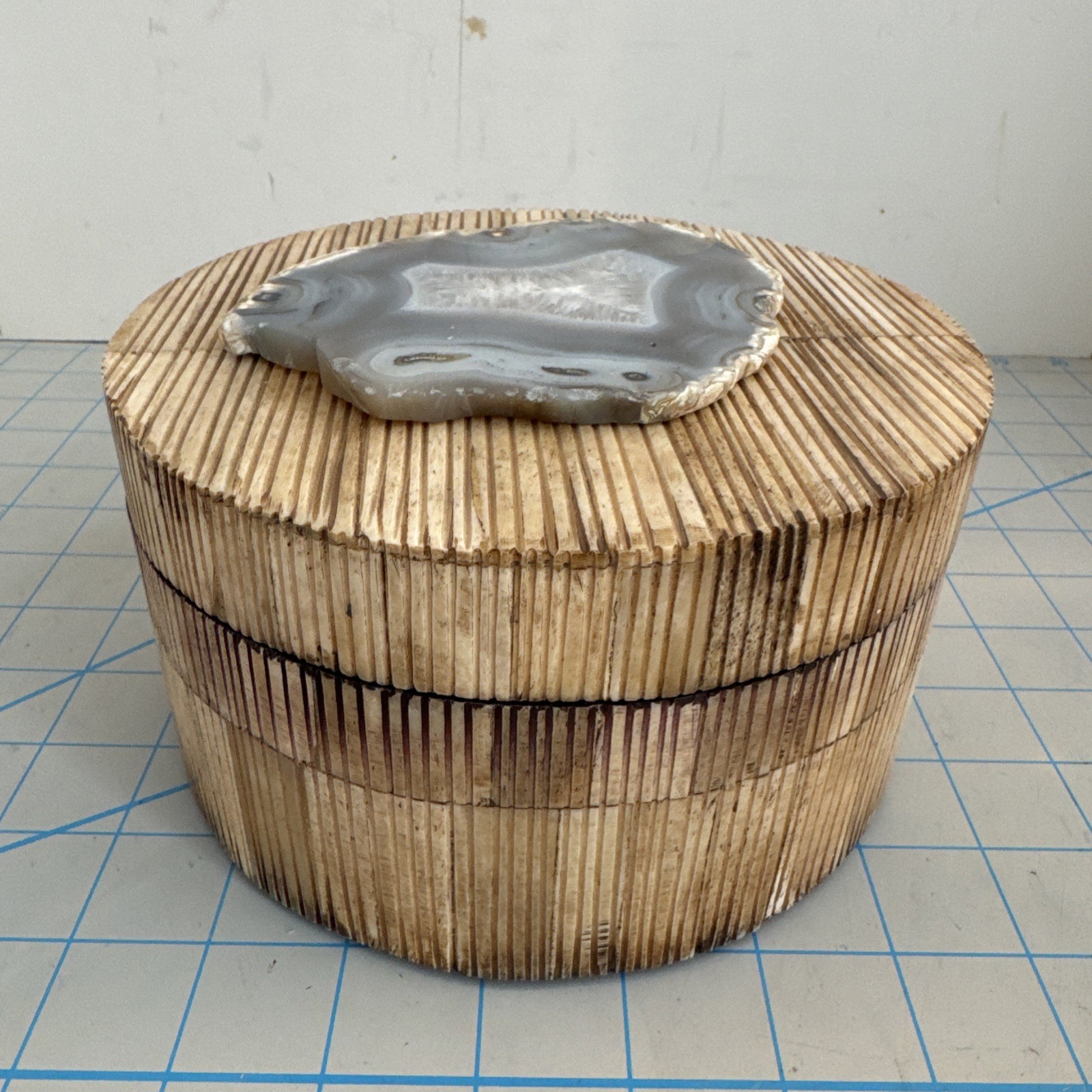 GLOBAL VIEWS Chiseled Bone & Agate Quartz Decor Box – Trinket Jewelry Storage
