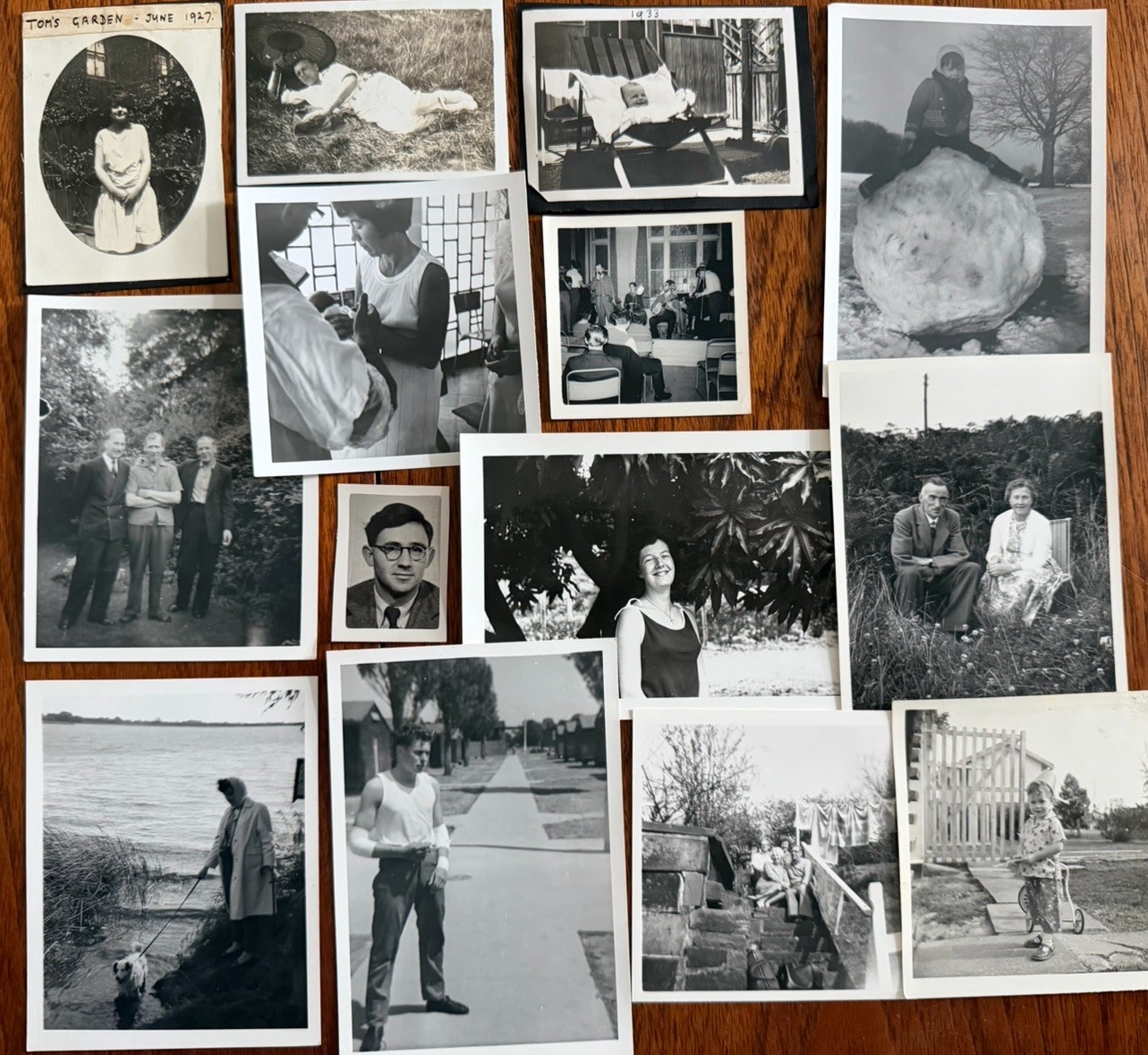 100 x Vintage Black & White Photographs 1930s-1970s Family Pictures Holidays (4)