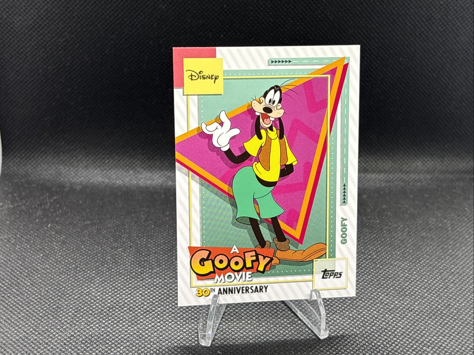 2026 Topps Disney Neon GOOFY A GOOFY MOVIE 30th Anniversary Insert #AGM-1