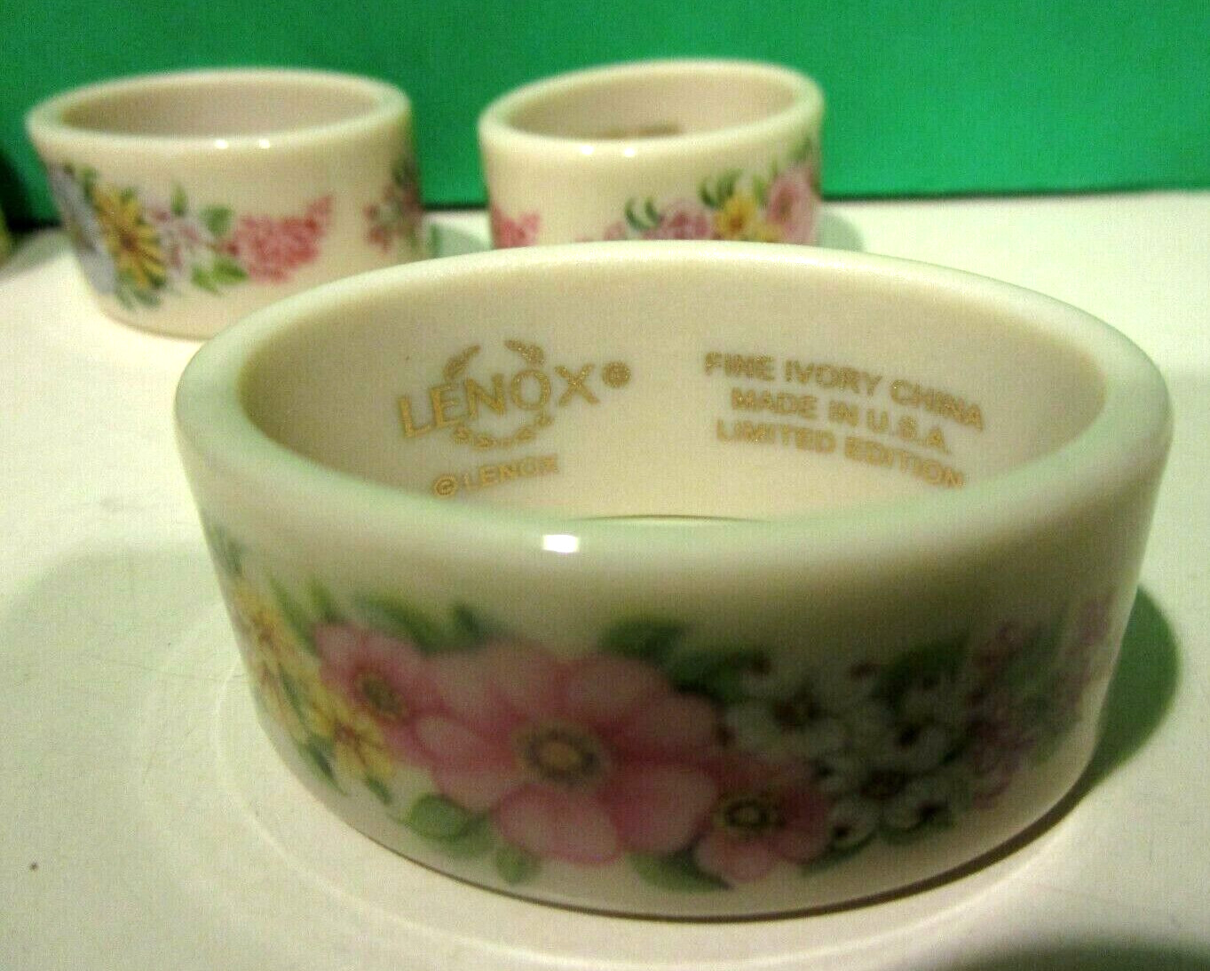 LENOX 12 CONSTITUTION FLOWER PATTERN NAPKIN RINGS — Mint — New — USA – NO BOX