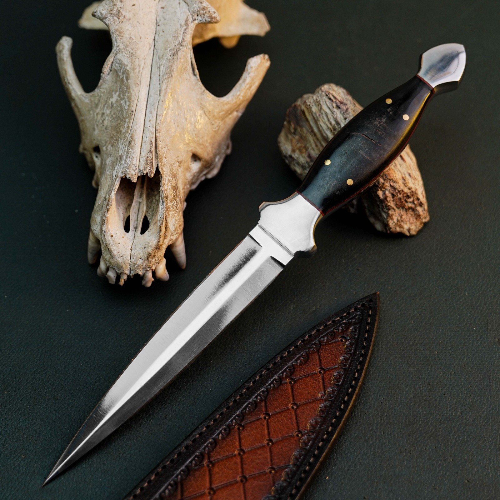 10.5″ Inch EDC Collector Hunting Knife Full Tang Ram Horn Handle Leather Sheath