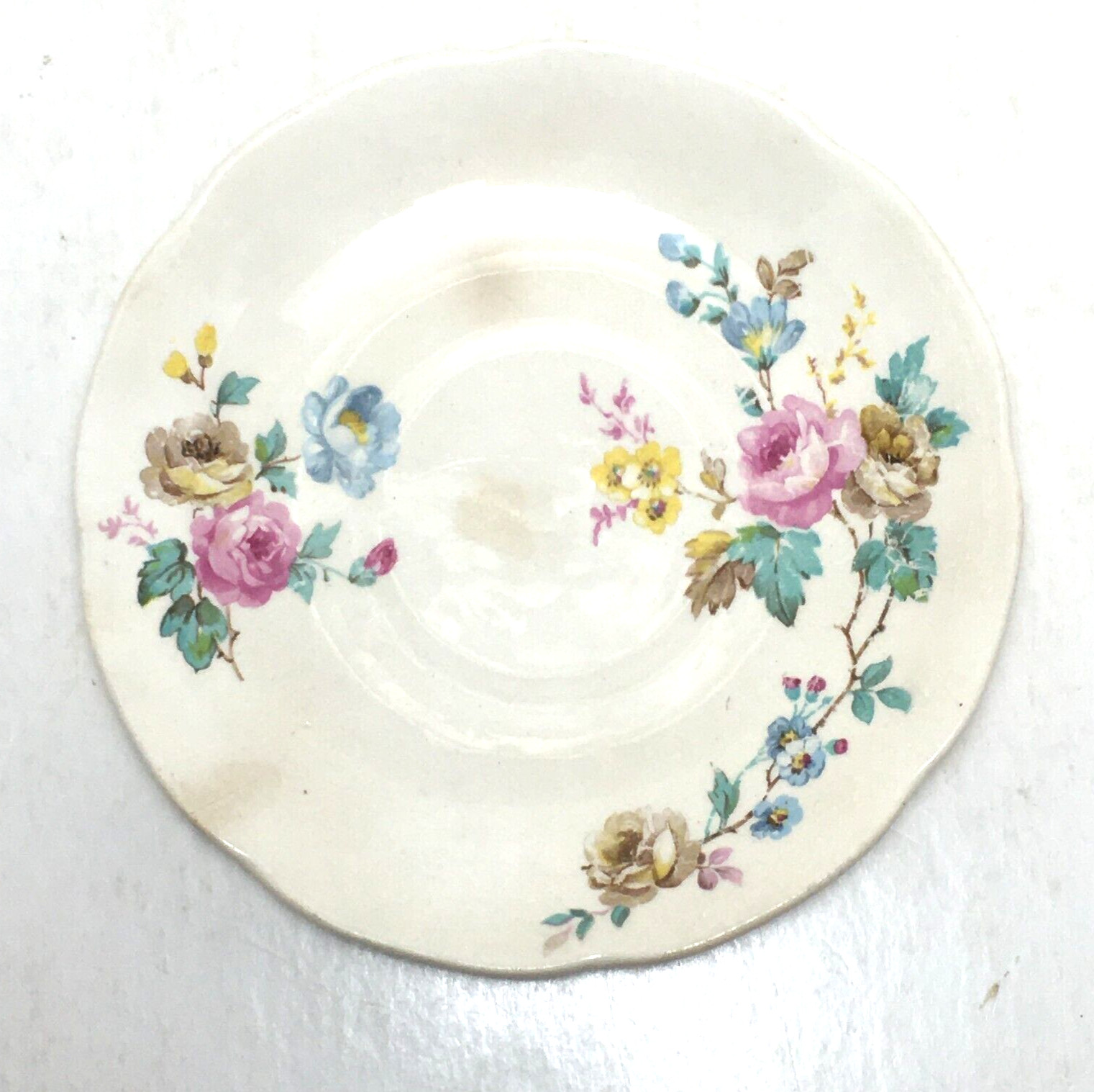 Floral teacup saucer – floral pink blue yellow flowers vine
