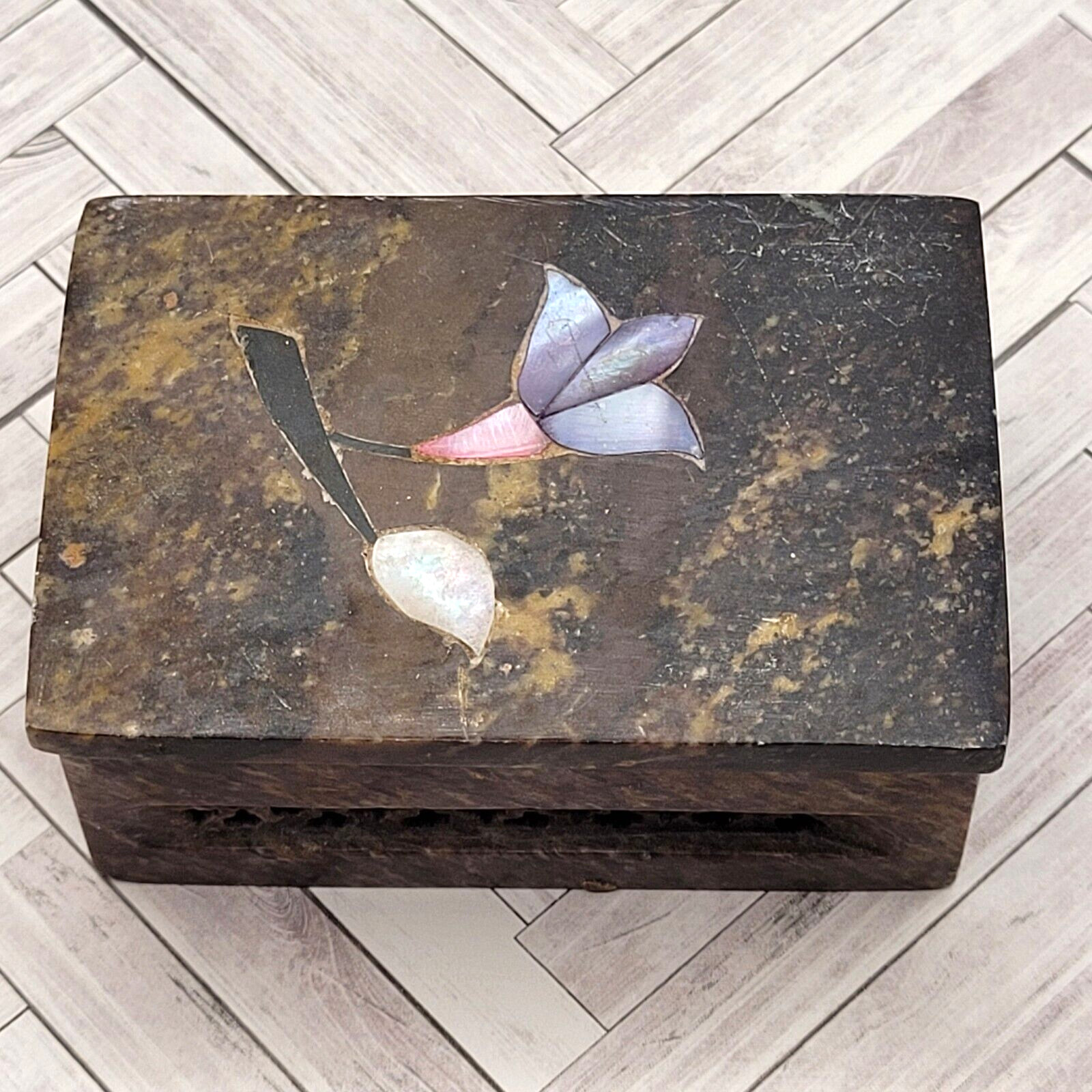 Carved Soapstone with Flower MOP INLAY Rectangular Vanity Trinket Box