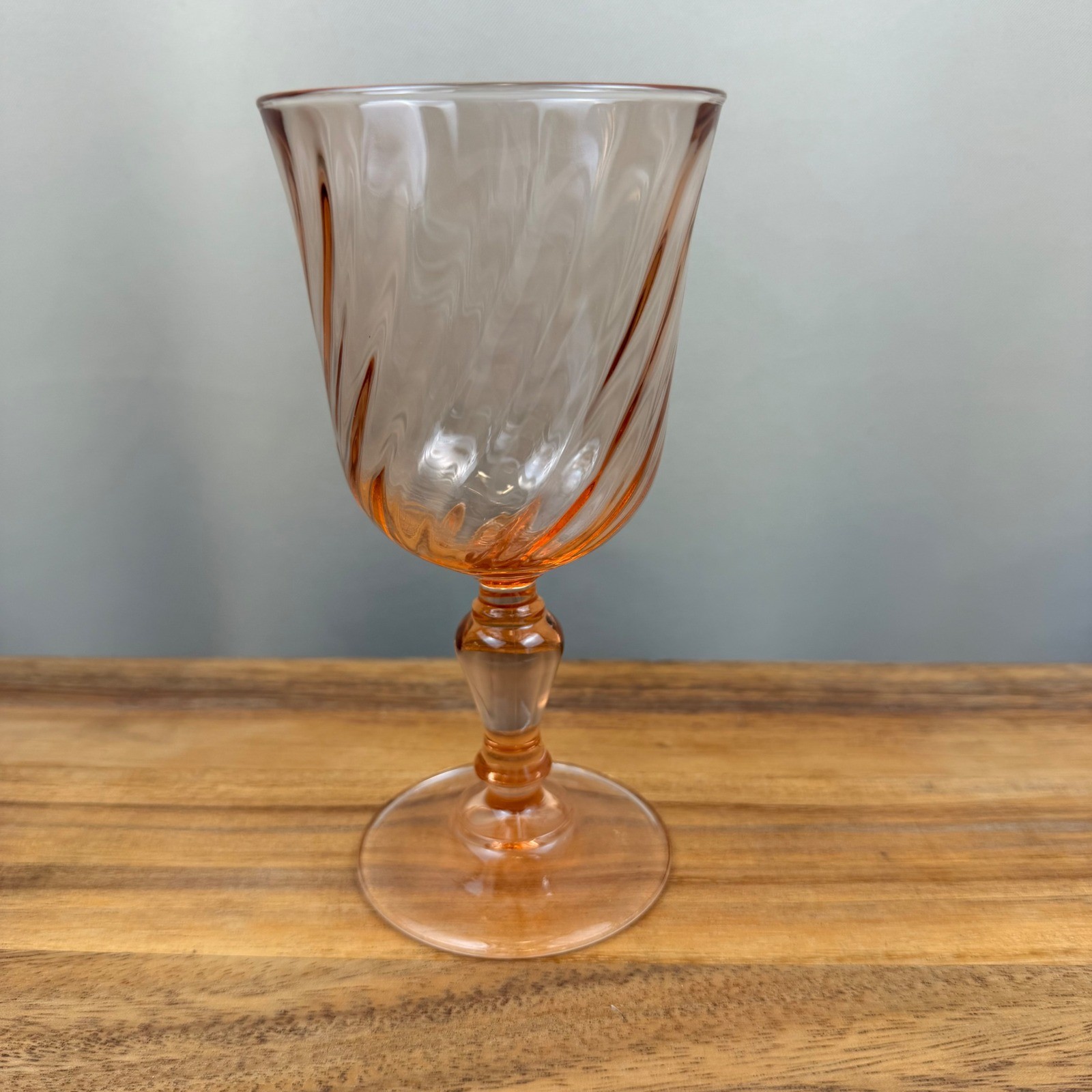 Cristal d’Arques Durand France Pink Swirl Glass Goblet Stemmed Wine Water 7.25″