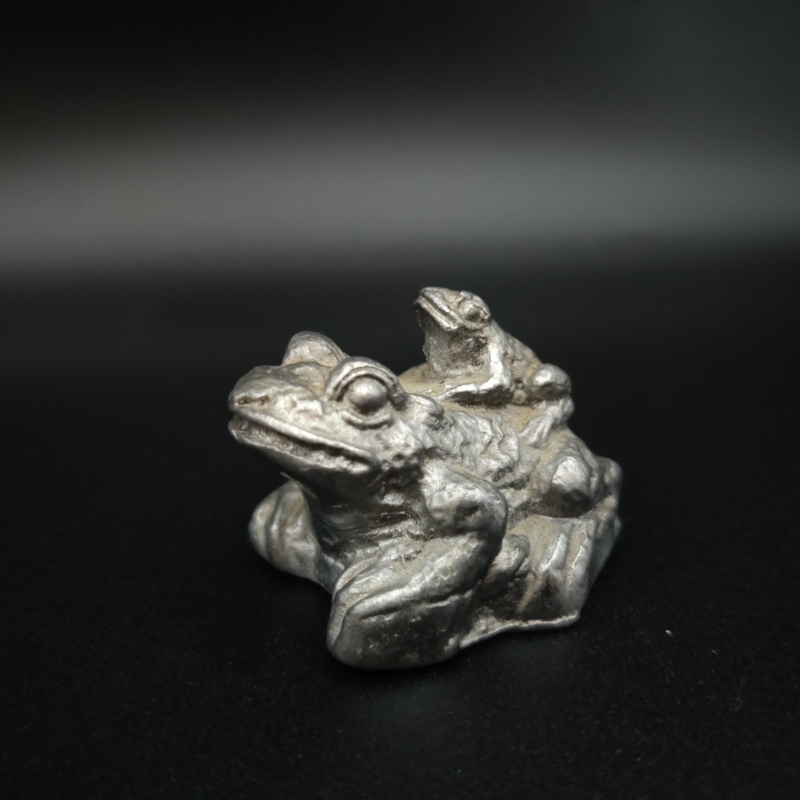 Solid Pewter Frog and Baby Figurine Handcrafted Made in the USA Sticker Vintage