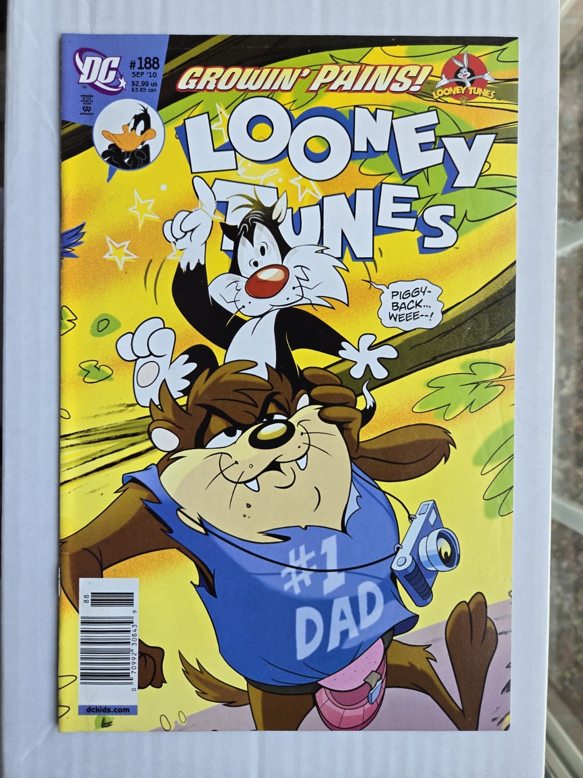 Looney Tunes #188 Newsstand 1:50 Very Rare Less Than 50 Copies DC Comics 2010