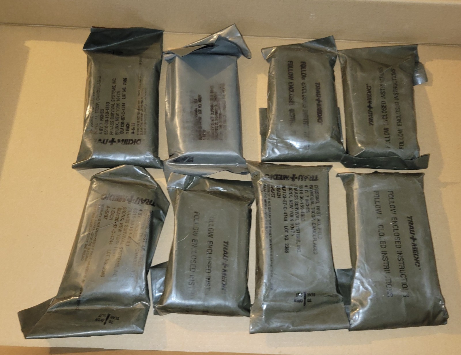 Lot of 8 Vintage 1980’s US Military Trau+Medic First Aid Field Dressings