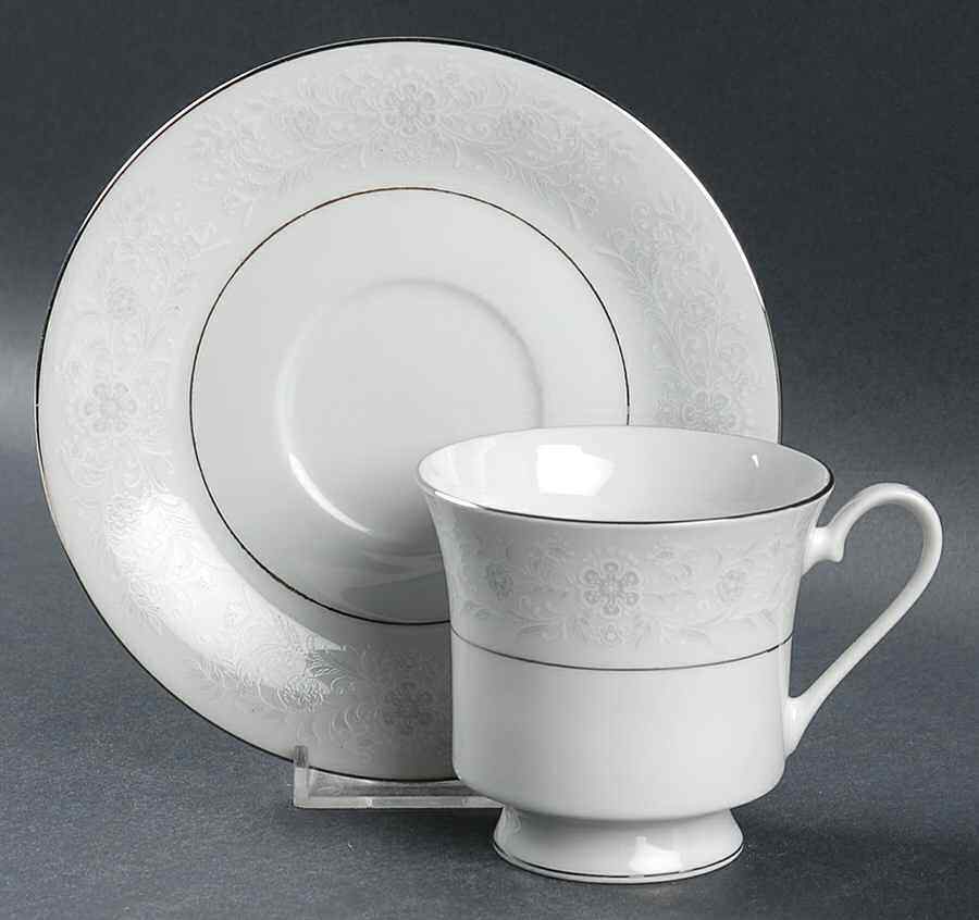 Crown Ming Queen’s Lace Cup & Saucer 94035