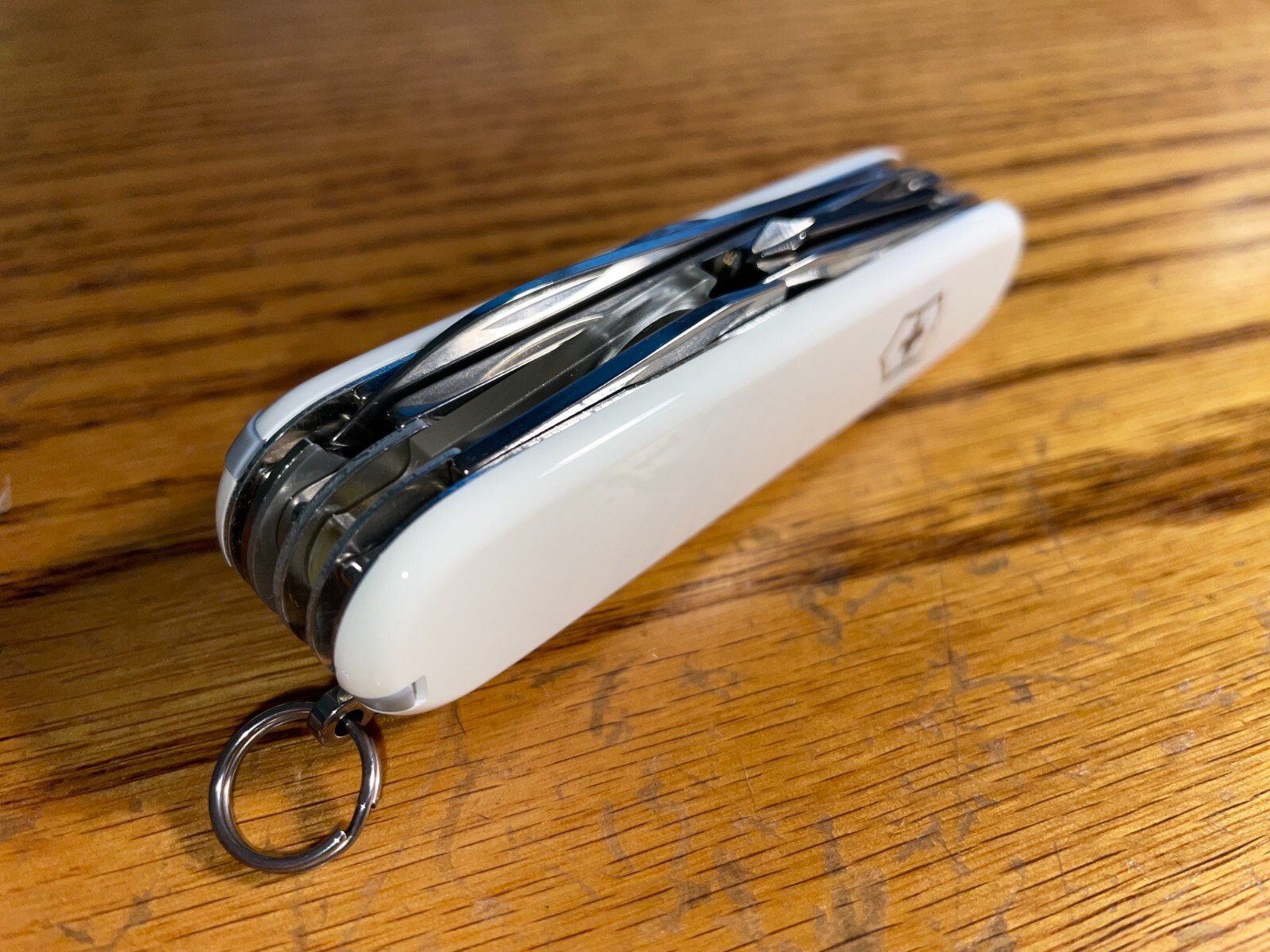 New Victorinox Swiss Army 91mm Knife EXPLORER PLUS WHITE 1.6703.7P