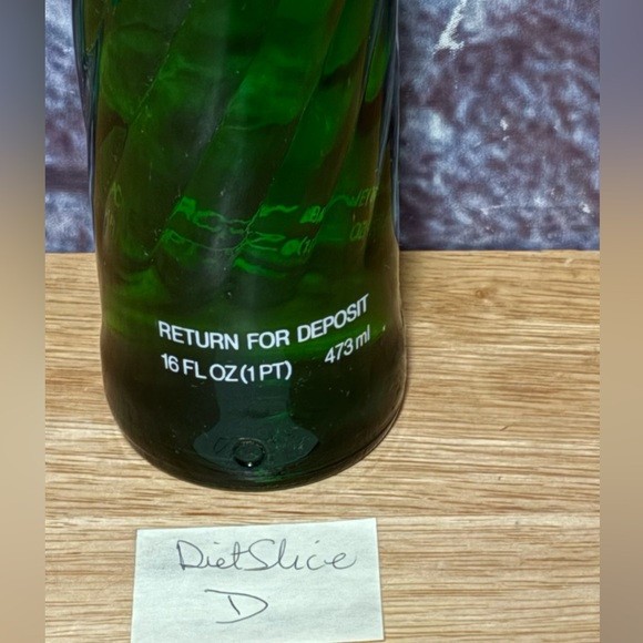 Vintage Diet Slice Green 16oz Soda Bottle Money Back Bottle SEALED (D)
