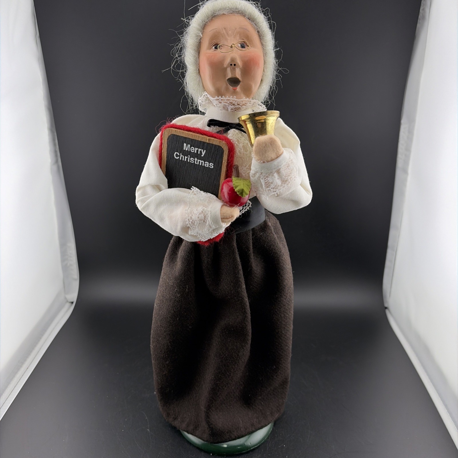 Byers Choice Carolers School Teacher Bell Apple & Chalk Board 1992 Vintage