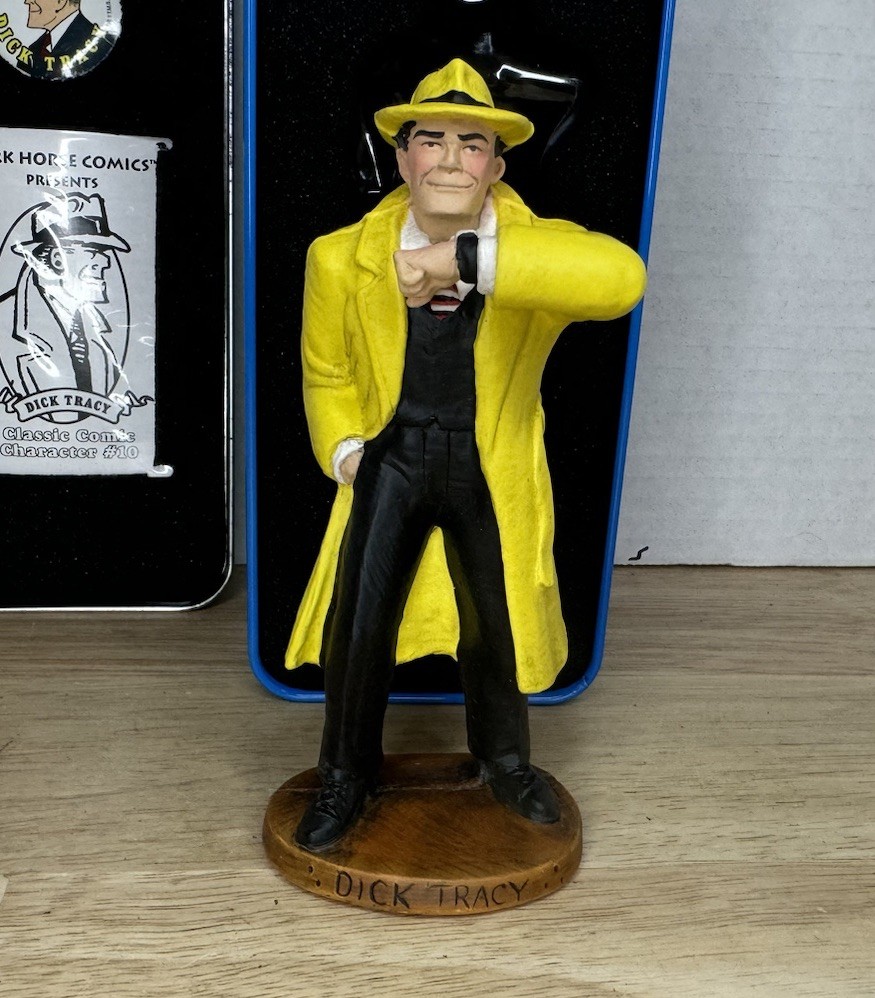 Dark Horse Classic Comic Characters Figure / Statue: Dick Tracy 617/950