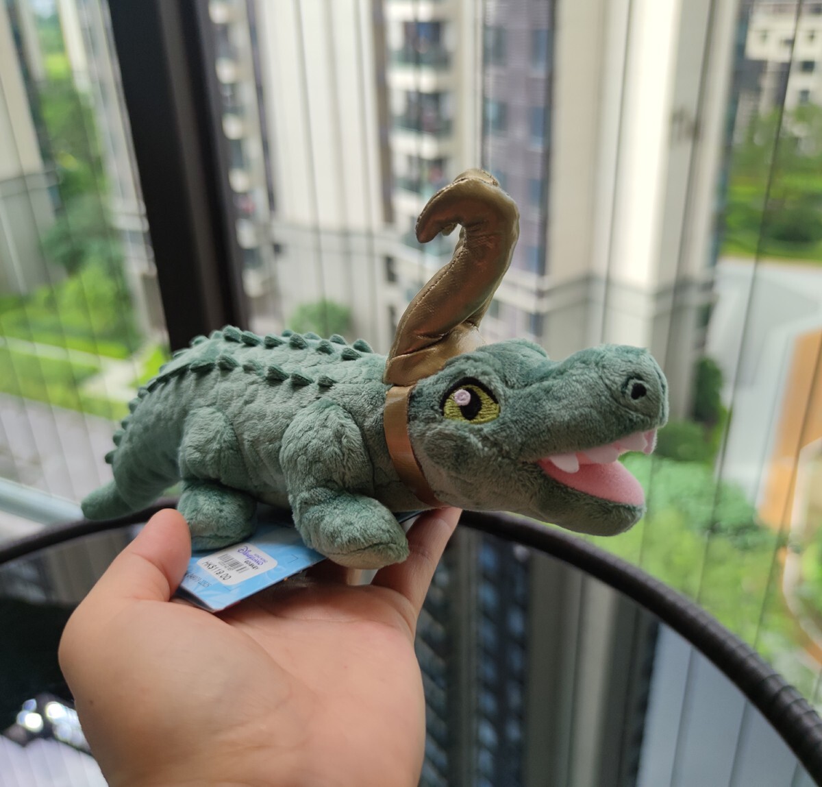 Authentic Disney Alligator Loki Marvel Shoulder Plush Magnetic toy doll new