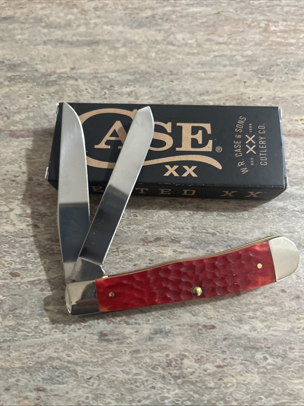 Case Dark Red Bone Standard Jig, Confederate Badge
