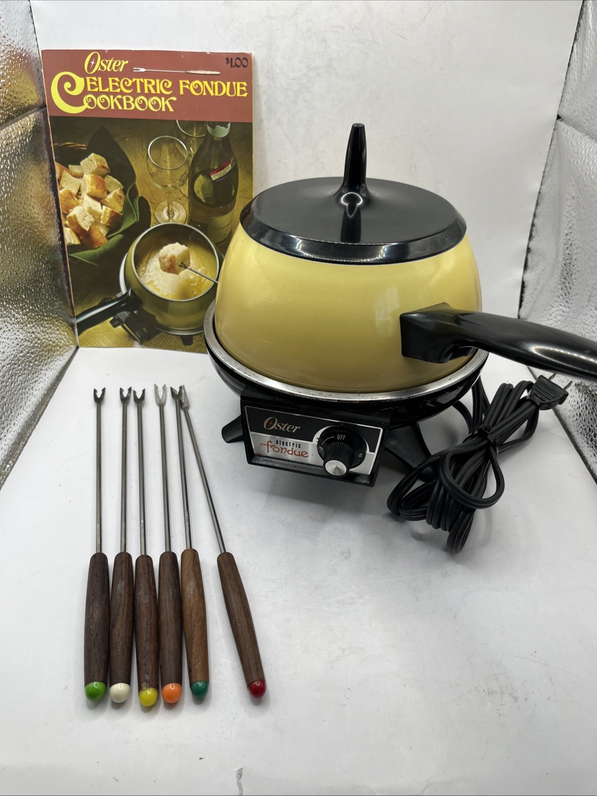 Oster Electric Fondue Set 1970’s MCM Retro With Cookbook Working Model 701-01A