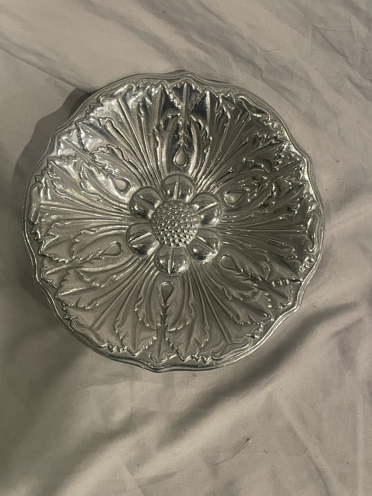 RWP Pewter Wilton Company 7.50″in Vintage Sunflower nut/candy dish. Bowl