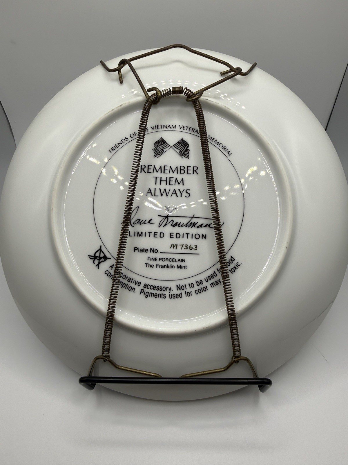 “Remember Them Always” Franklin Mint Friends of Vietnam Veterans Memorial Plate