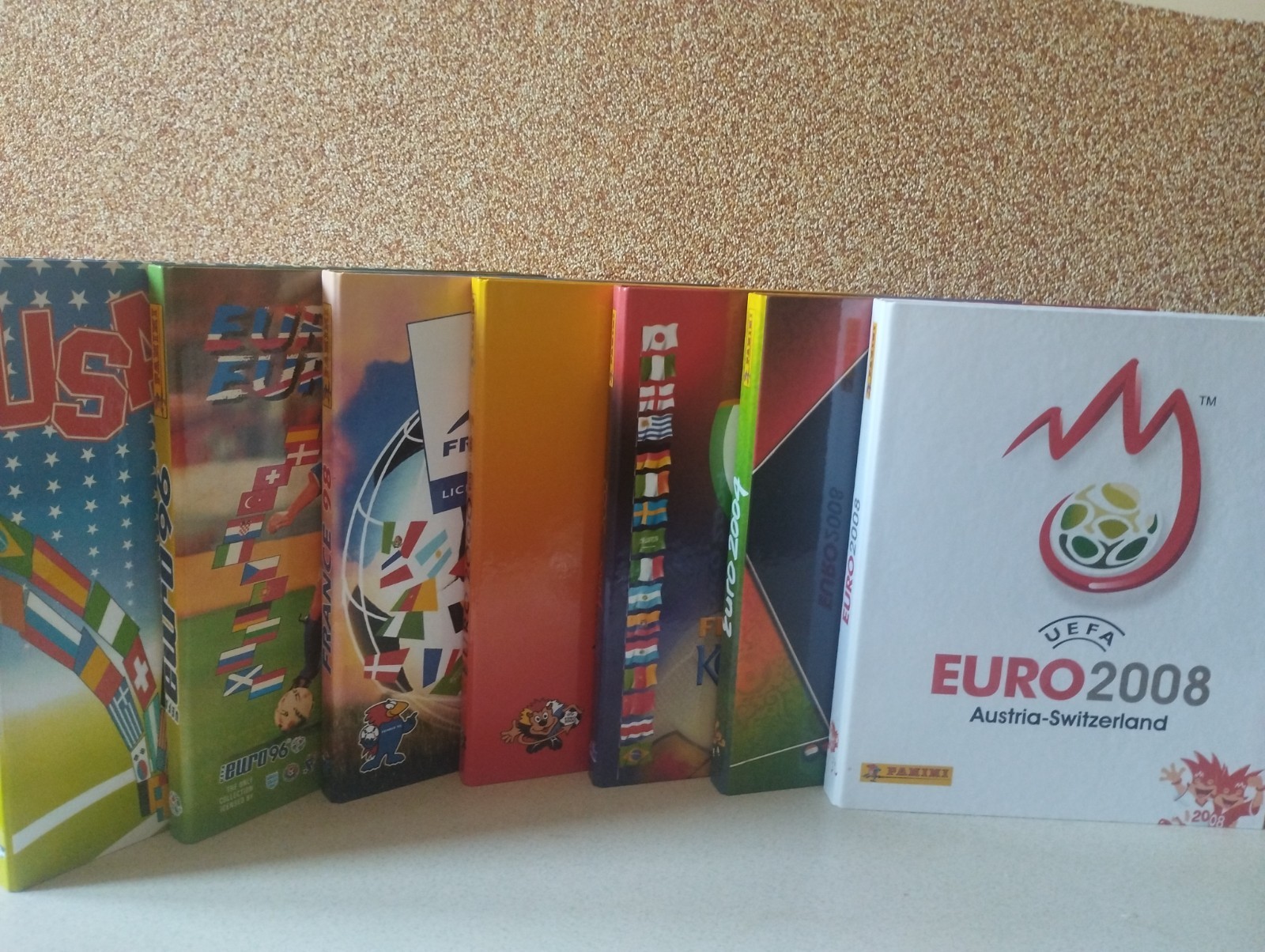 Binder for storing collections panini