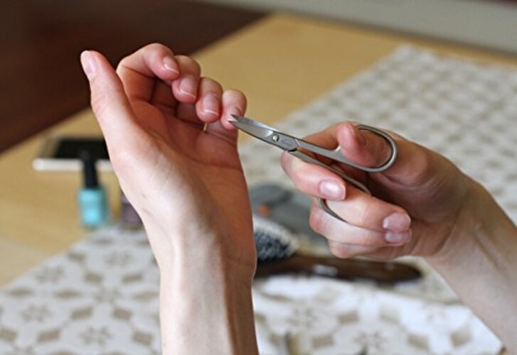 Nail Scissors made in Italy | sharpened in Solingen