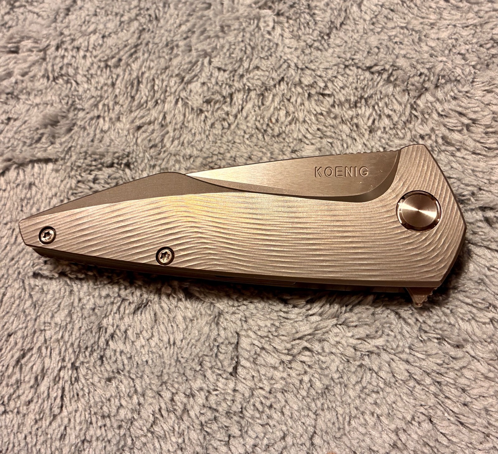 Koenig Mini Goblin – M390 – Sea Pattern – Burnished Handles – Burnished w/ PF