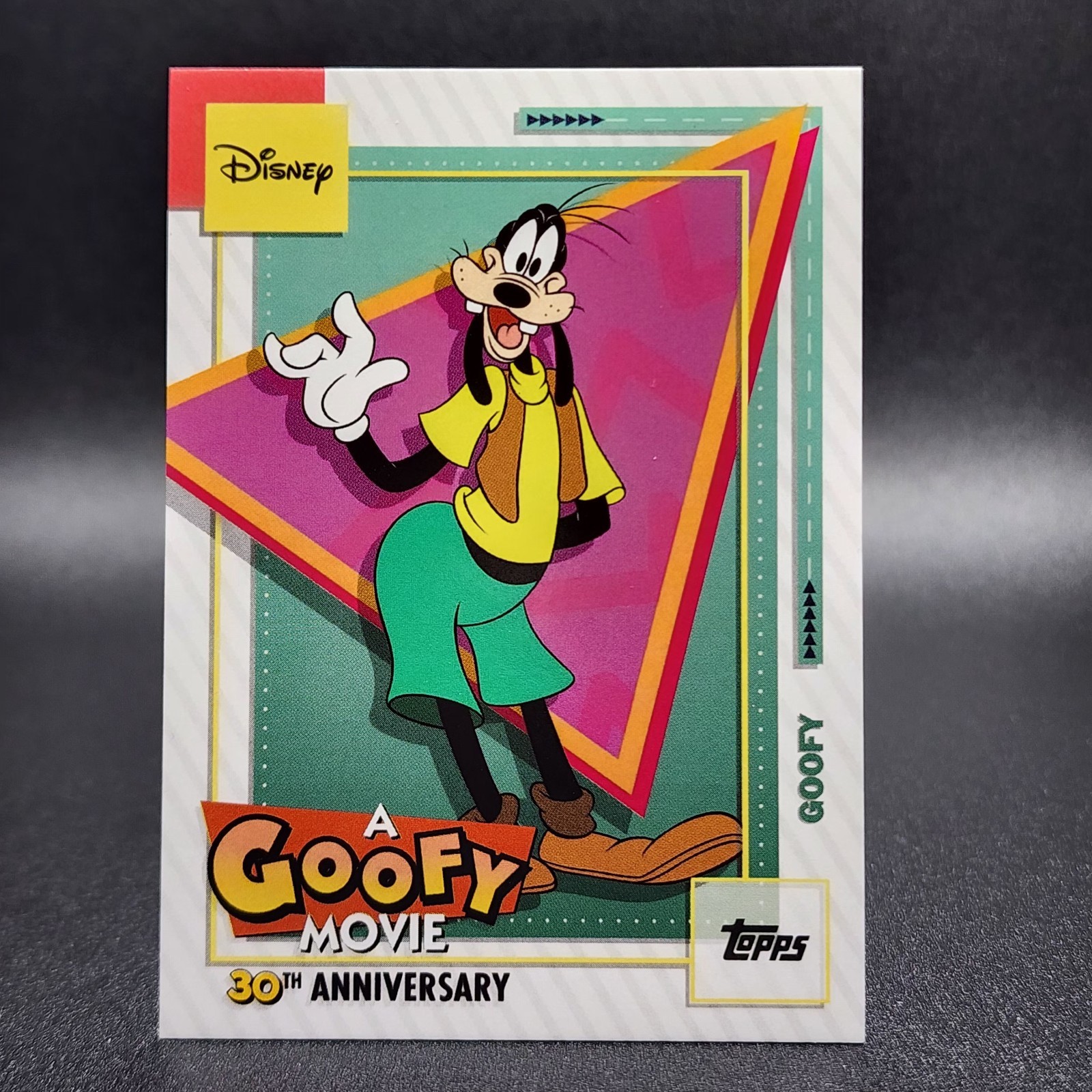 2026 Topps Neon Disney – A Goofy Movie 30th Anniversary AGM-1 Goofy