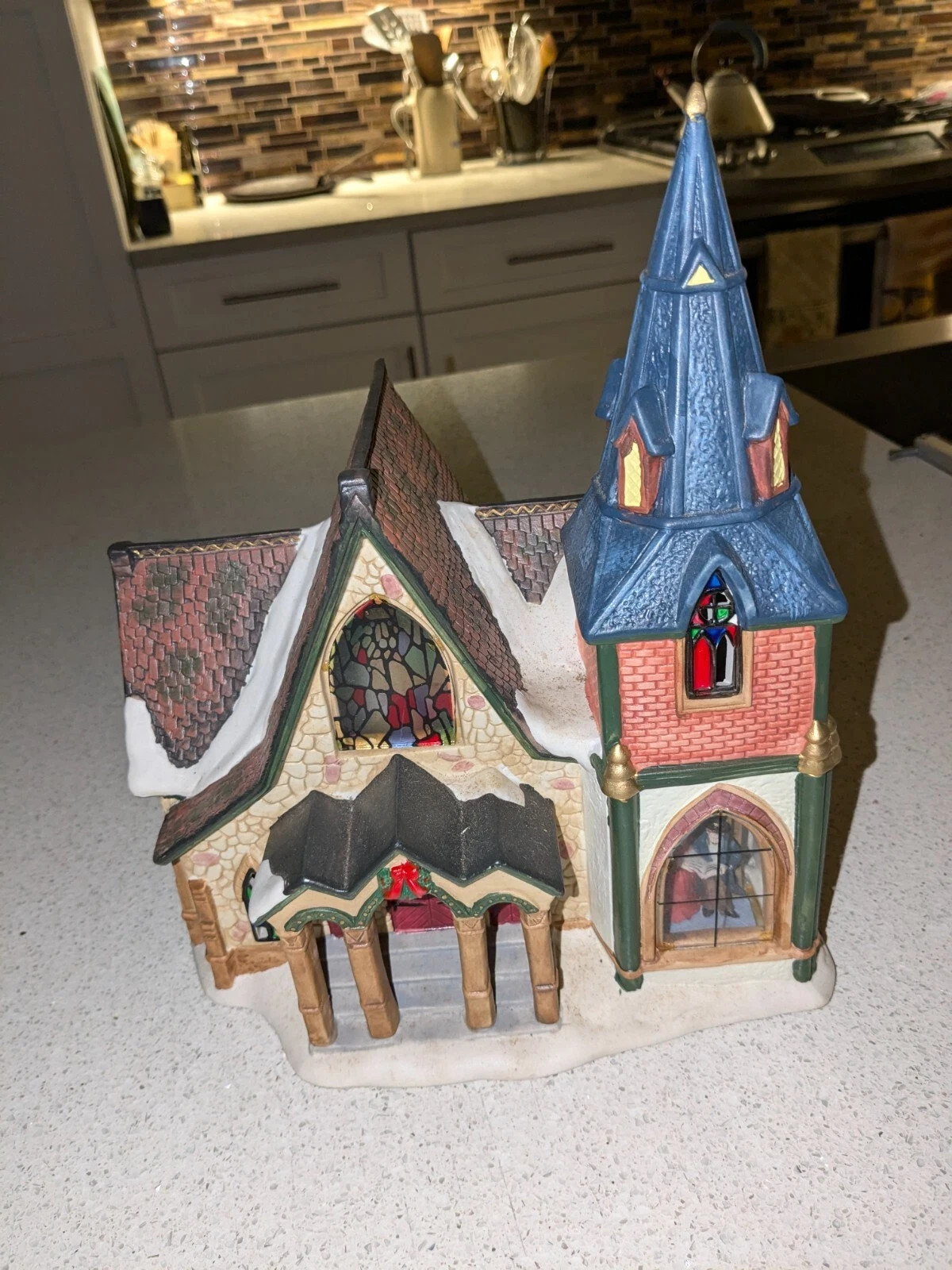 Rite-Aid Porcelain Lighted 9″ L x 10 3/4″ H x 6″ W Decorative Holiday Church
