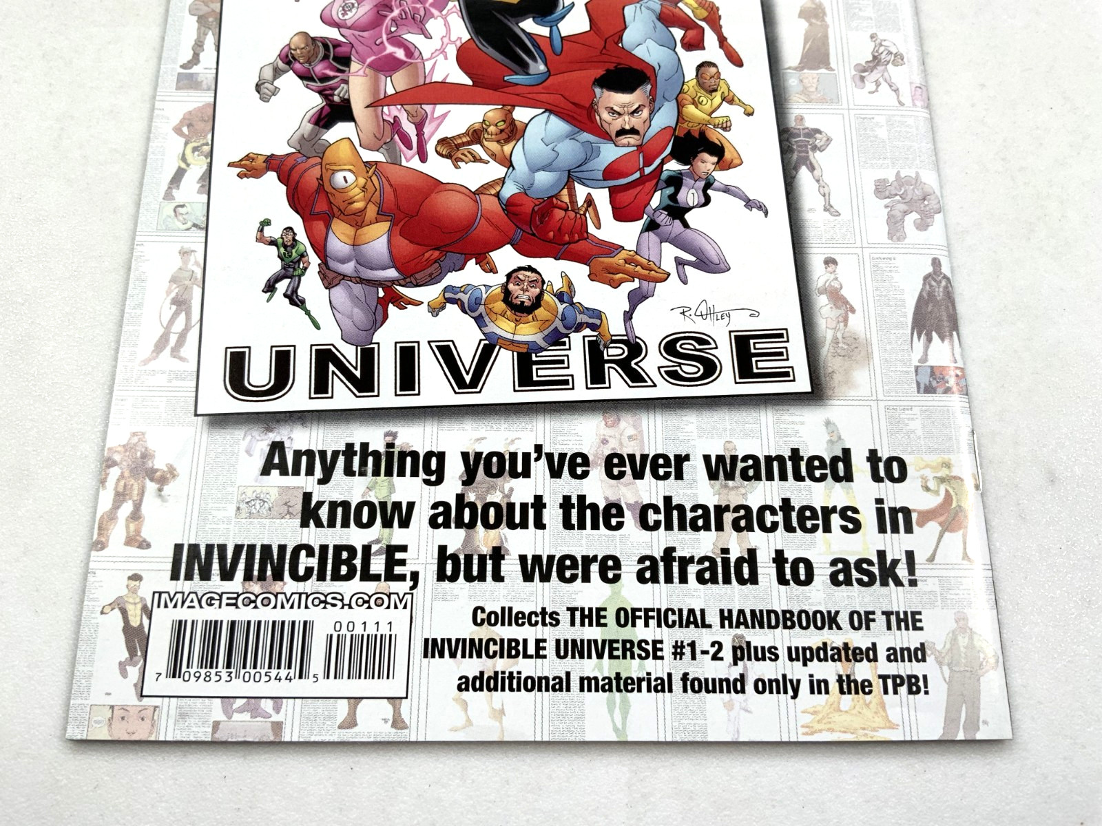 Image INVINCIBLE PRESENTS ATOM EVE (2007) #1 Good Girl Cover NM- 9.2 Ships FREE!