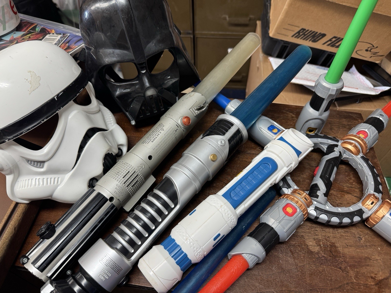 Lightsaber Star Wars 1999, 2004, 2019 Hasbro, Galaxys Edge Outpost, Masks, Lot