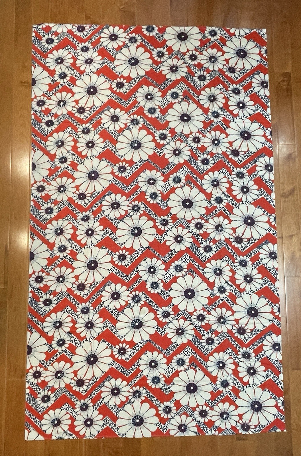 Retro Mod Tablecloth Daisy, Red White & Blue Zig Zag 74×44 Crantex Fabrics