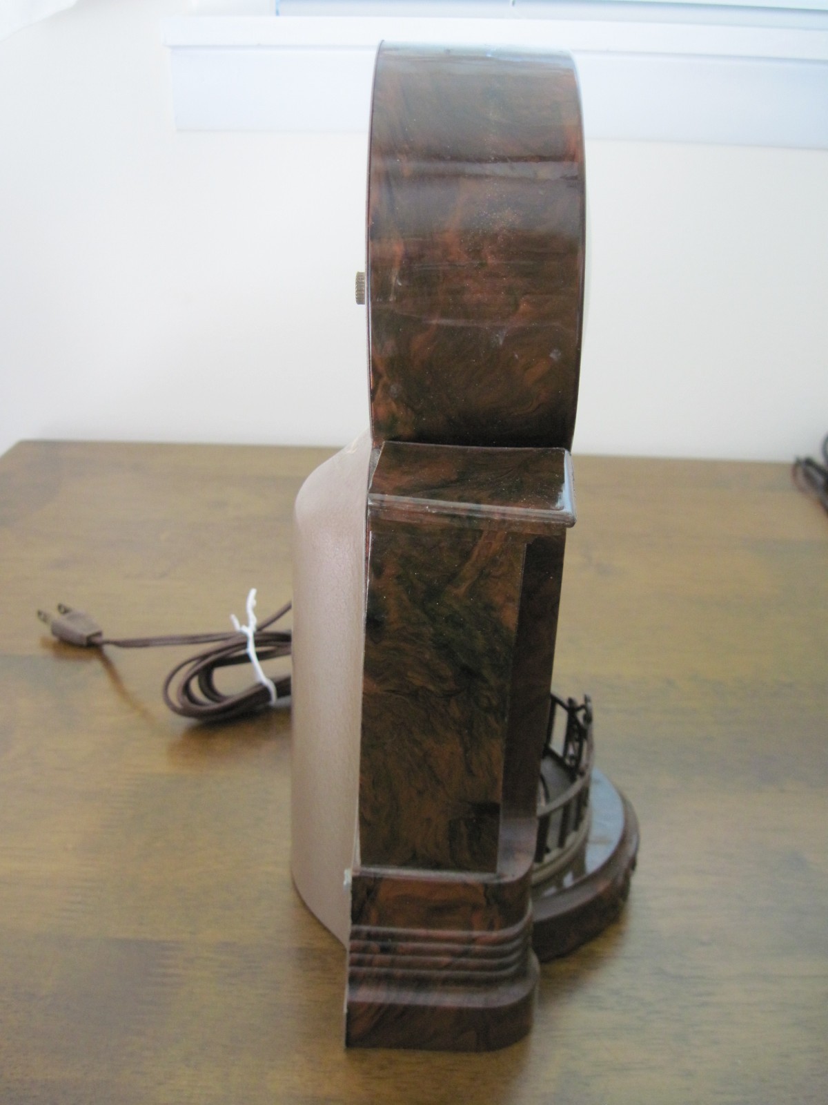 Vintage Mastercrafters “Fireplace” Clock Model 272 Lighted Motion Lamp – Working