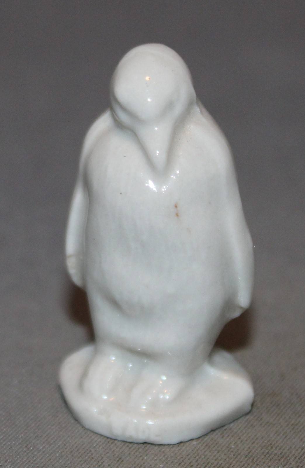 Wade Tom Smith Party Crackers Wildlife series Penguin