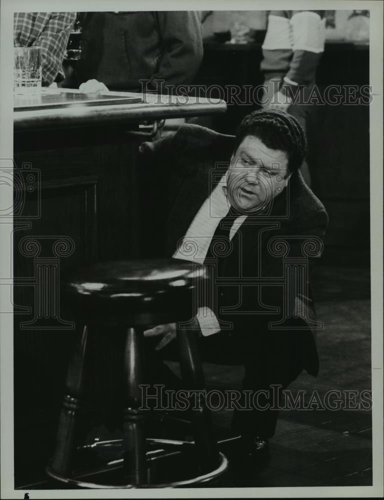 1985 Press Photo George Wendt in NBC-TV’s comedy series Cheers – mjx04798