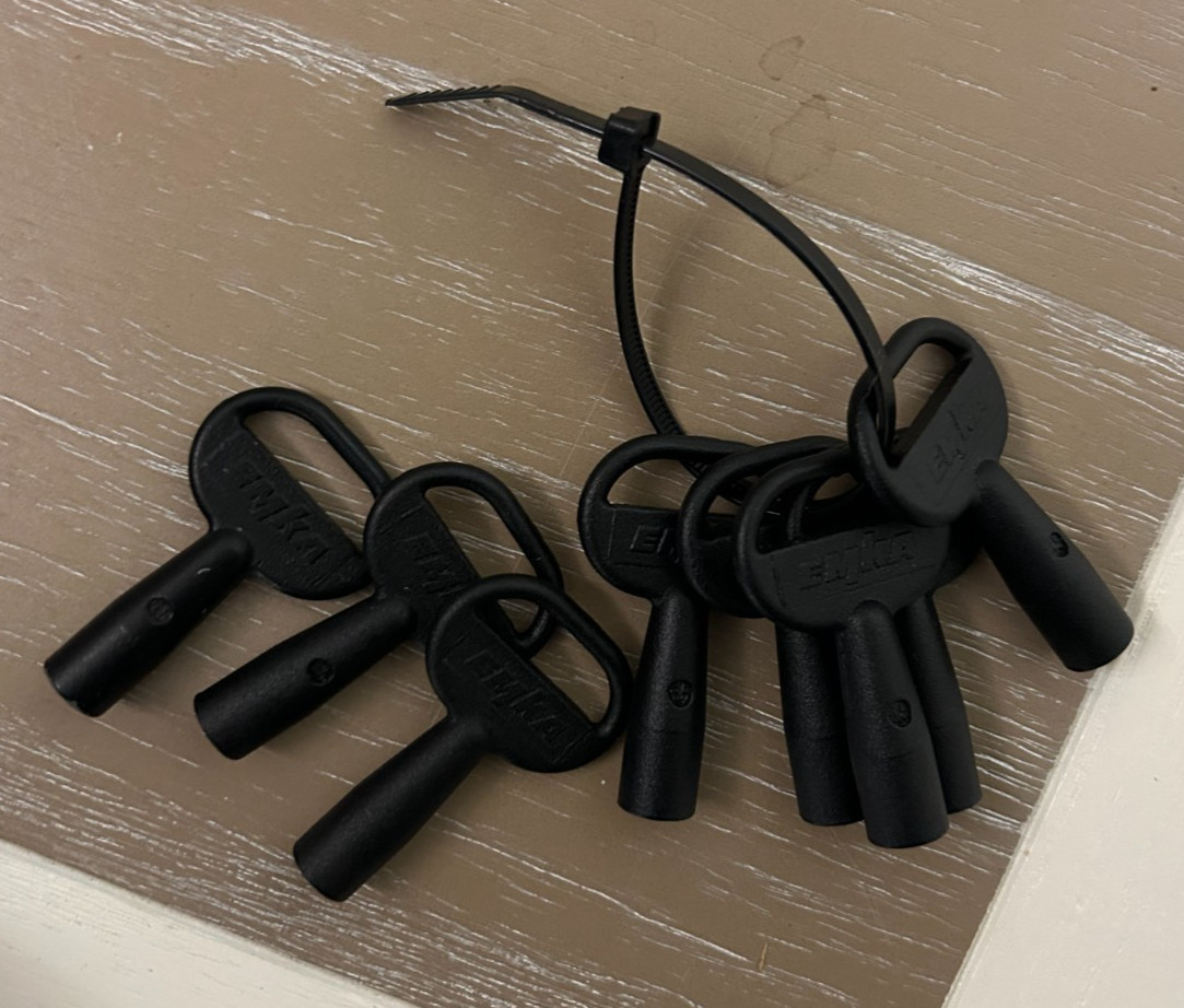 1004-04 EMKA Triangular 8mm Powder Coated Black Zinc Keys (8)