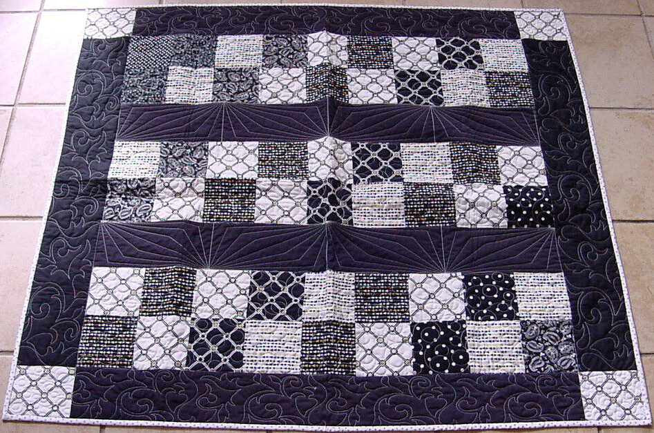 AA+ AMERICAS ANTIQUES CONTEMPORARY ART QUILT EYE DAZZLER ART DECO SMALL QUILT