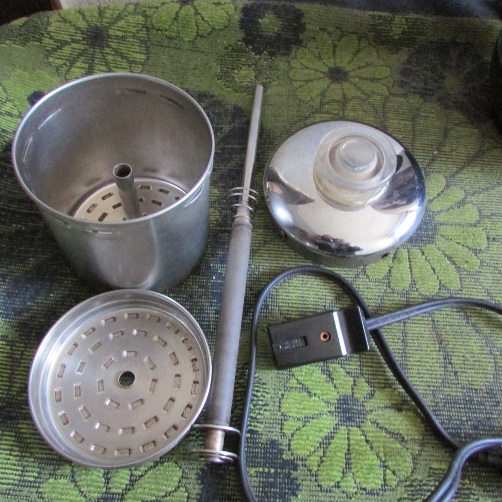 ** Nice, Vintage Farberware “Superfast” 12 Cup Percolator/ Coffee Maker # 14. **