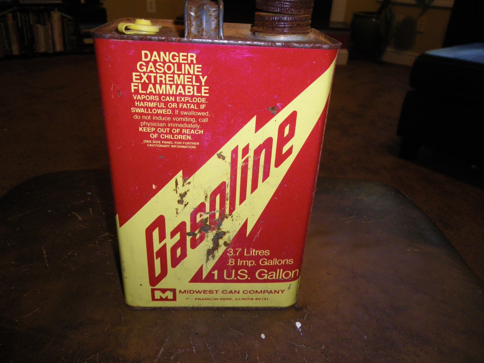 Vintage Midwest Can Company 1 gal Metal Gasoline Petrol Gas Can Stancan Patina!