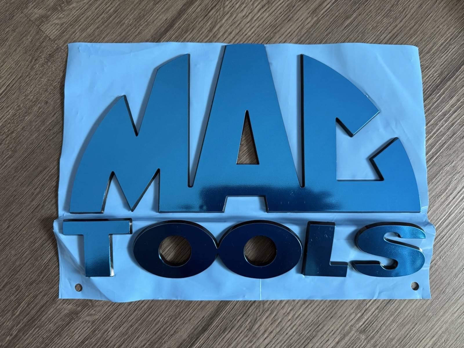 MAC TOOLS BOX EMBLEM REPLACEMENT EXTRA LARGE (10×8) INCH BLUE CROME FINISH