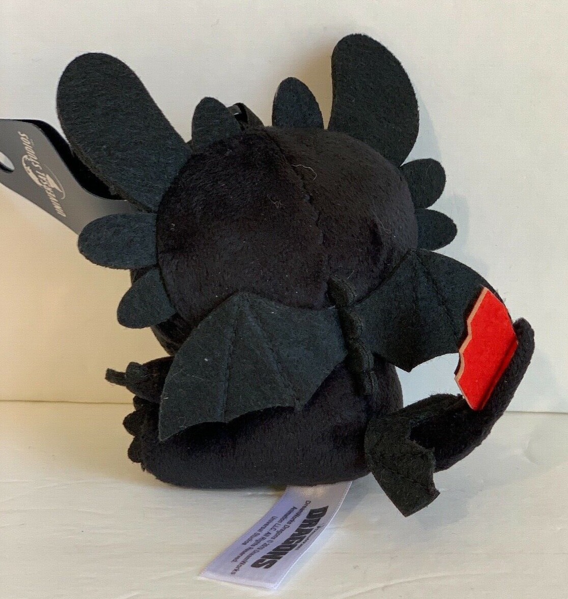 Universal Studios Exclusive How To Train Your Dragon Toothless 4″ Plush Keychain
