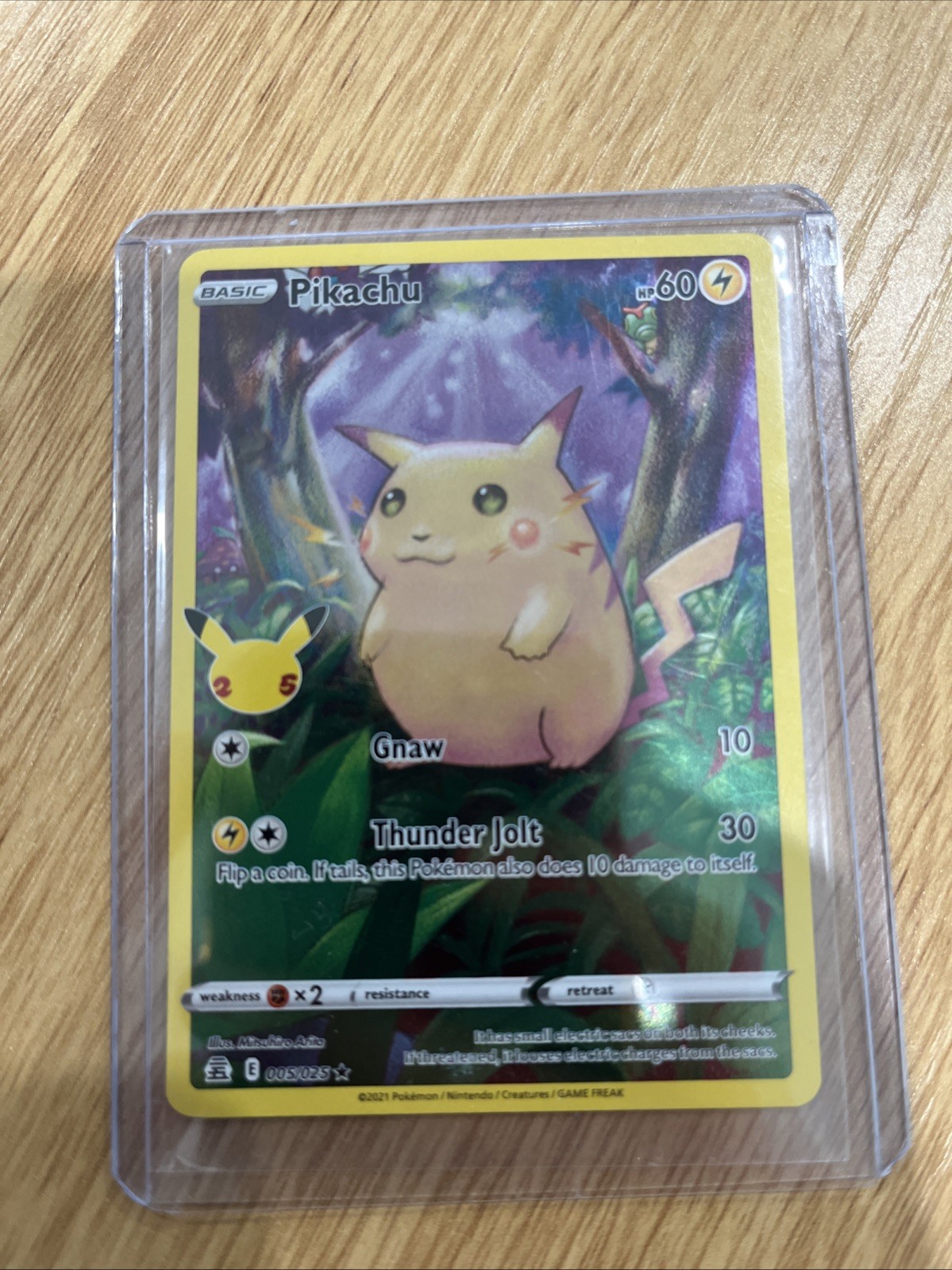 Pikachu 25 Celebration 005/025