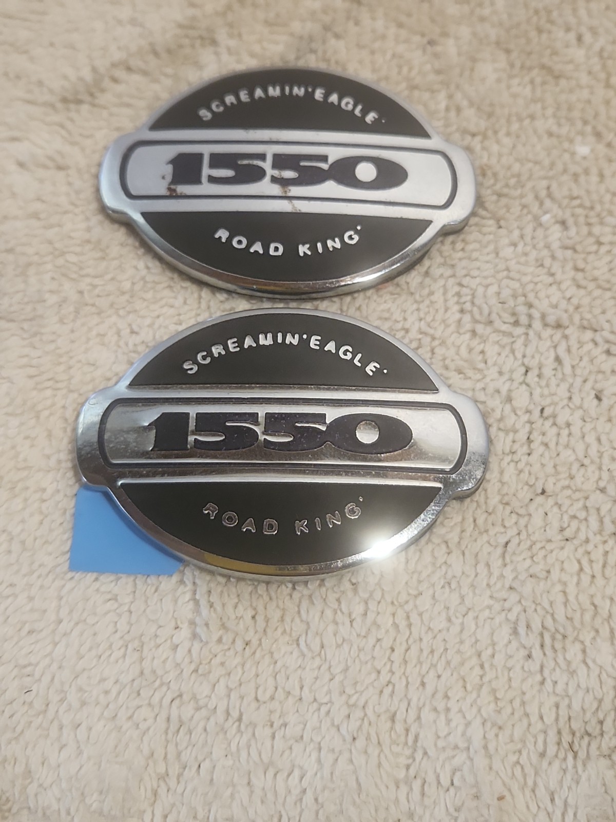 Genuine Pair Of Harley-Davidson Screaming Eagle 1550 Road King Emblems