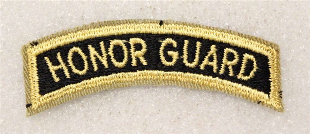 Army Patch 4973: HONOR GUARD tab – yellow on black w/yellow edge (1st Cav Div ?)