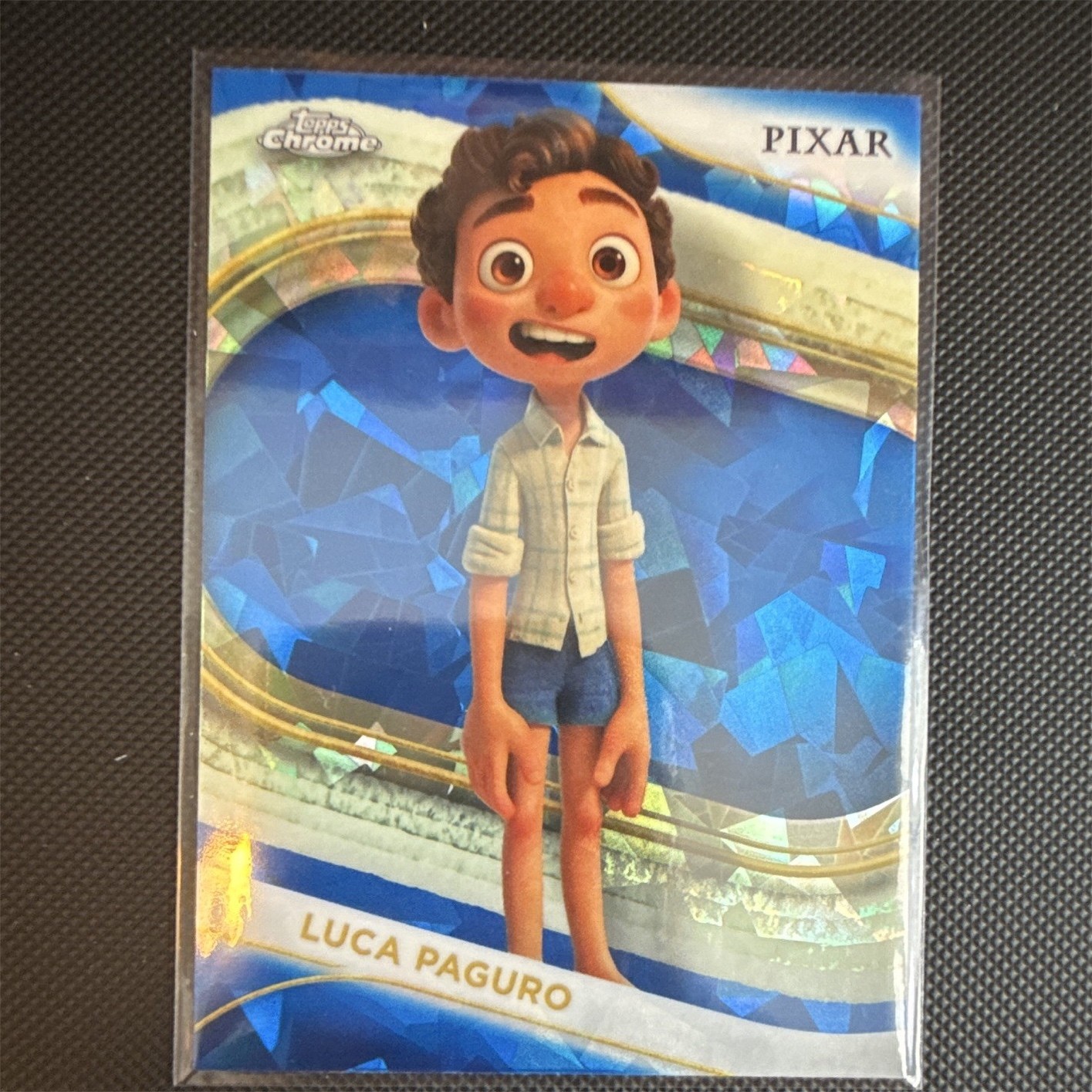 Topps Chrome Pixar Luca Paguro #181 Parallel/Variety Non-Sport Card sapphire