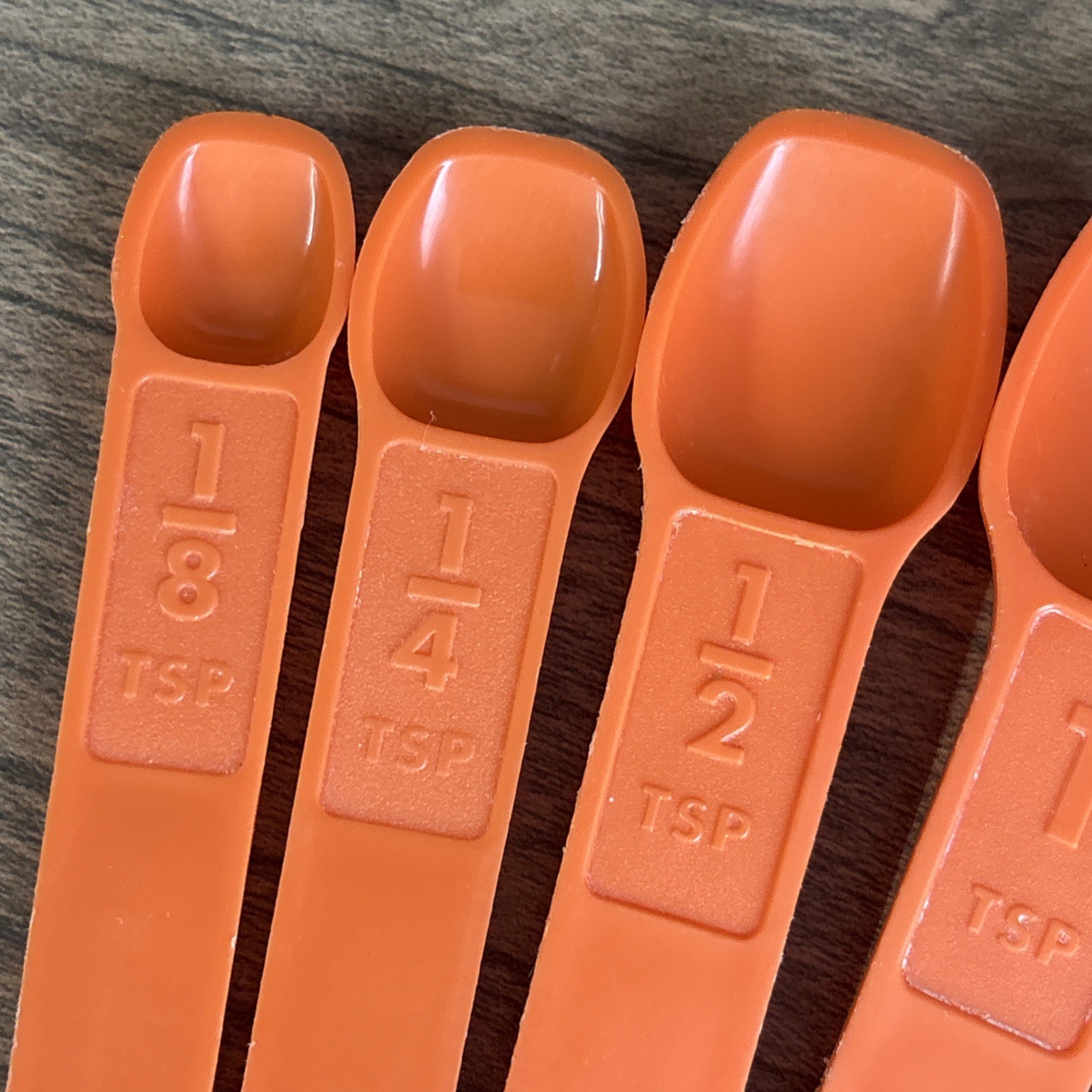 Vintage Tupperware Measuring Spoons Set Orange Complete Set of 7