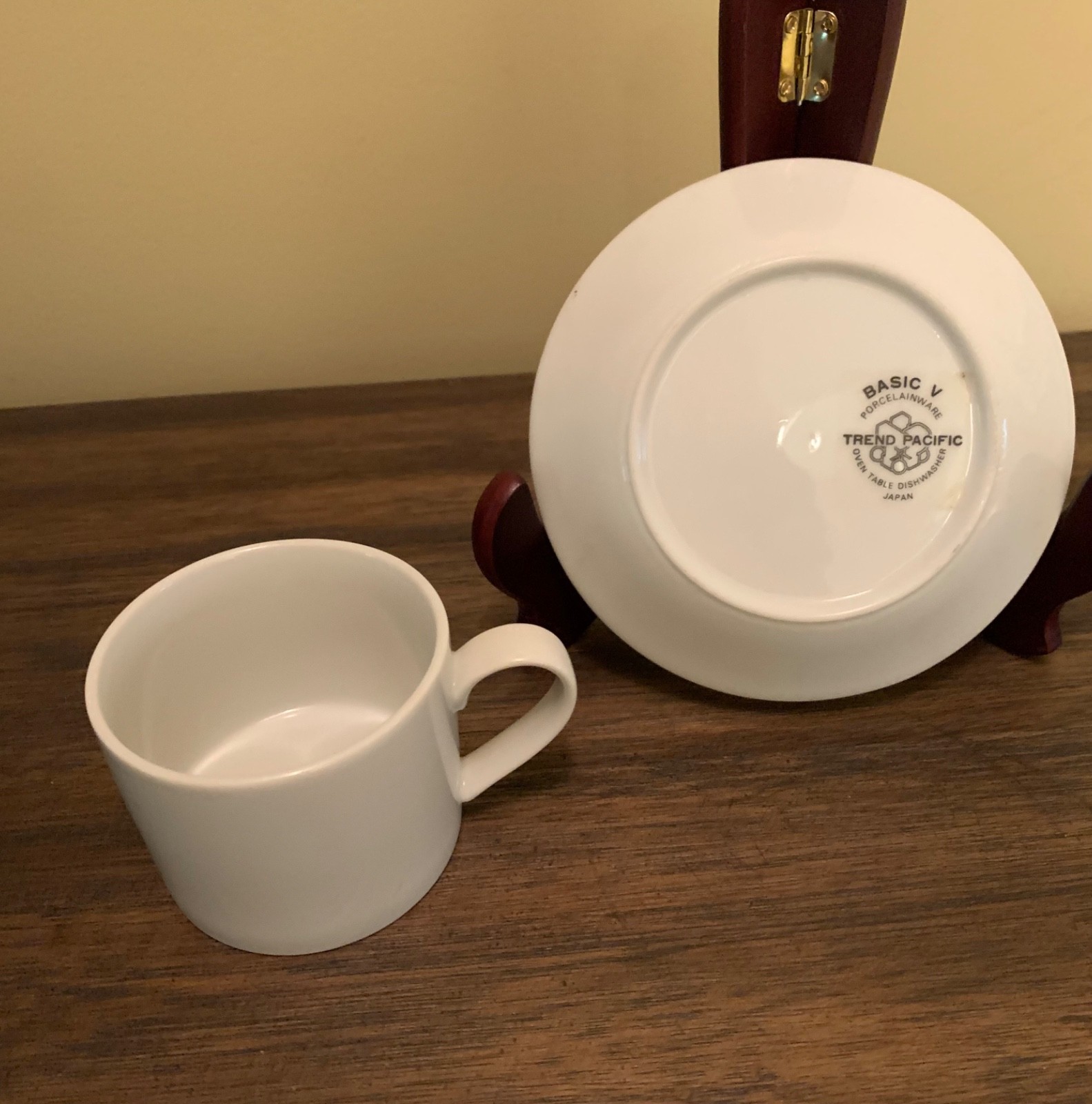 Trend Pacific Basic V All White 2 1/2″ Cup & Saucer Set Porcelain Japan Vintage