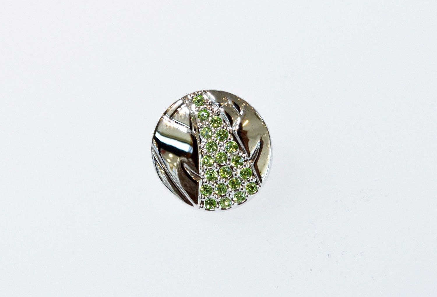 SWAROVSKI Swan Signed Silver Tone Green Crystal Bamboo Tac Tack Pin Brooch 328