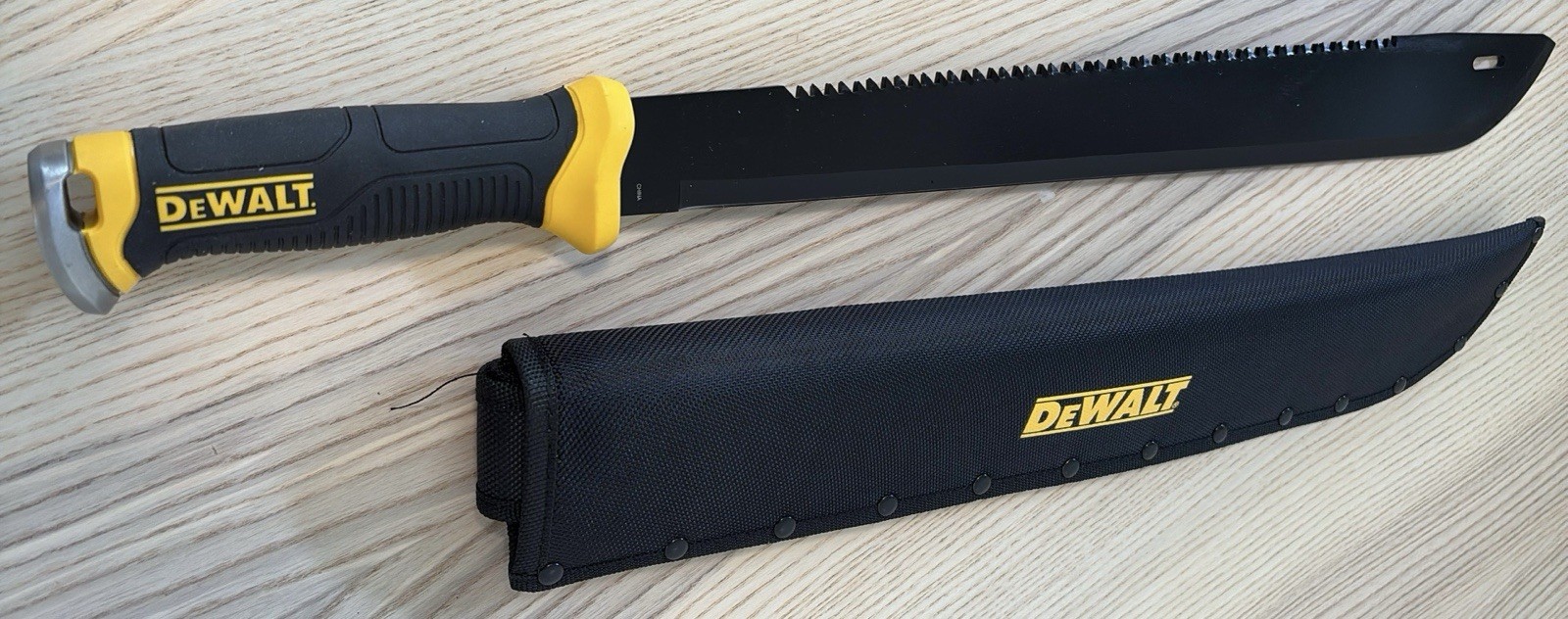 24” DEWALT Machete Authentic Sawback Heavy Duty Full Tang Rubber Handle Black