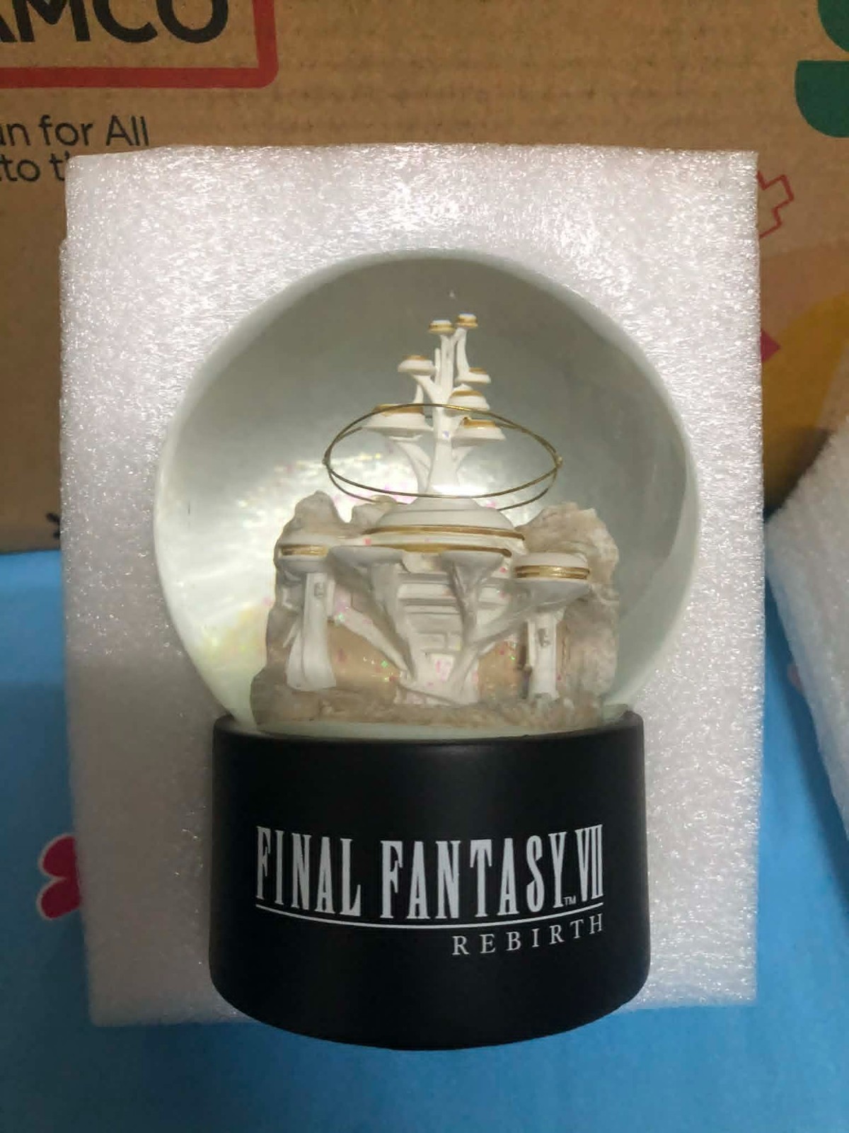 Final Fantasy VII Rebirth GOLD SAUCER GLITTER GLOBE Square Enix EXCLUSIVE
