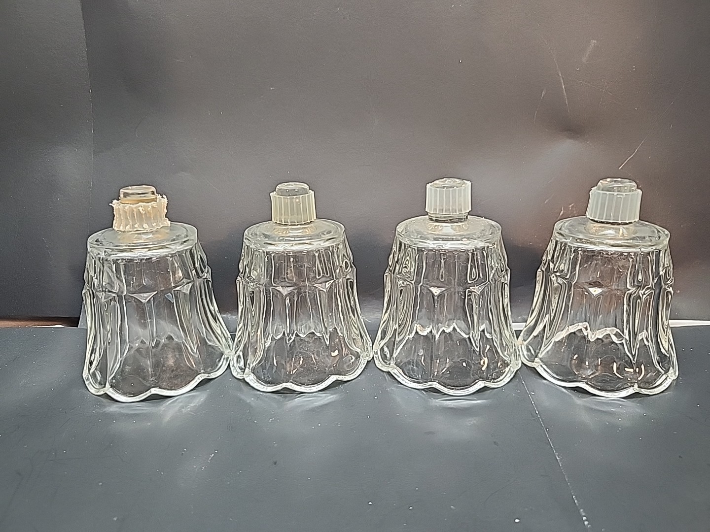 Set 4 HOMCO Tulip Clear Glass Peg Votive Cups W/ Grommets Candle Holders
